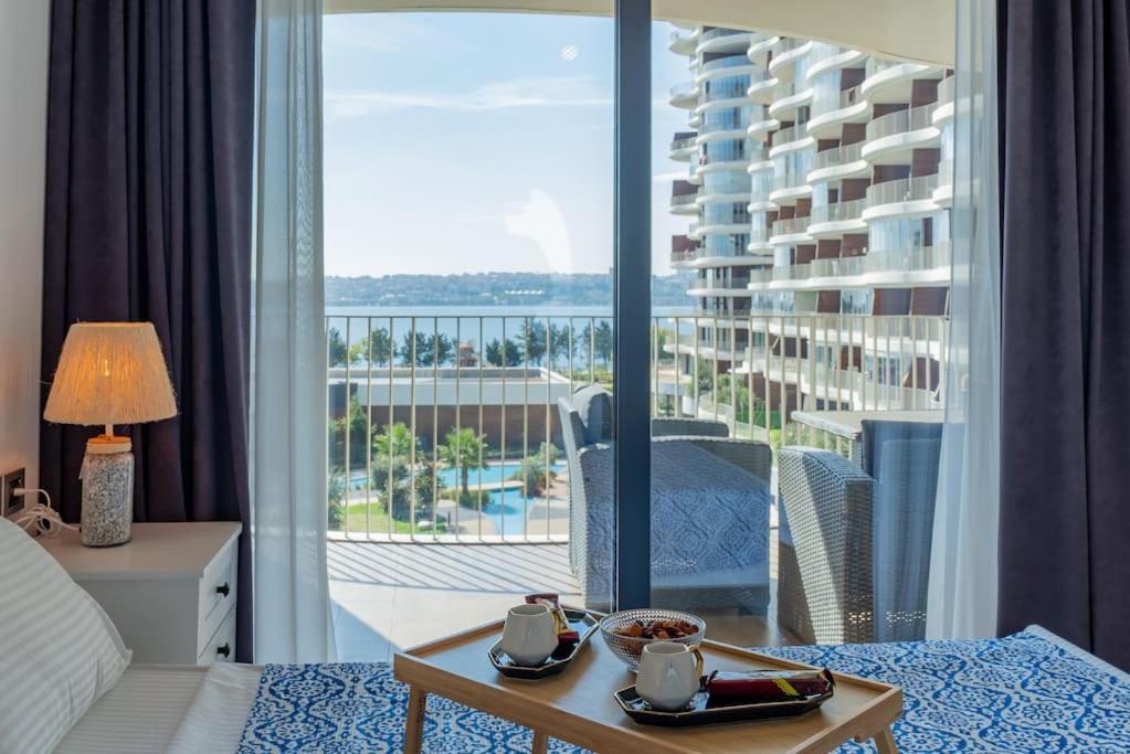 Golden Stones House Sea And Lake View Istanbul Bagian luar foto