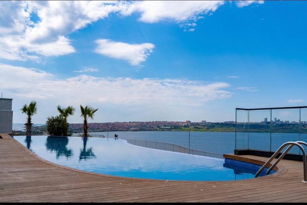 Golden Stones House Sea And Lake View Istanbul Bagian luar foto